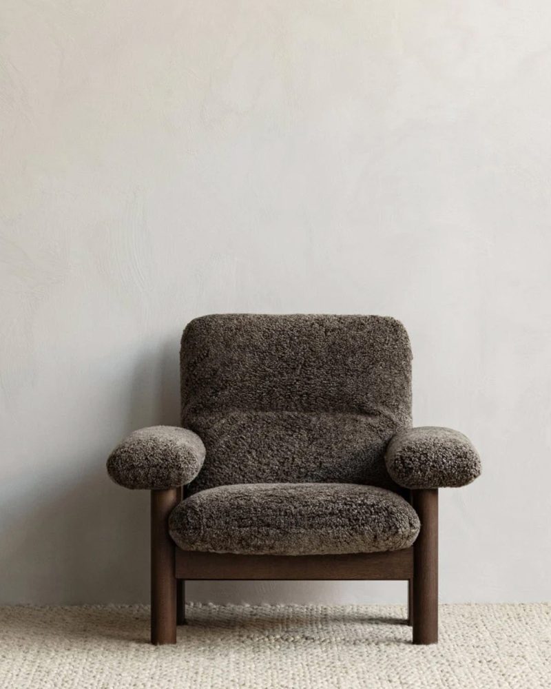 BRASILIALOUNGECHAIR SHEEPSKIN