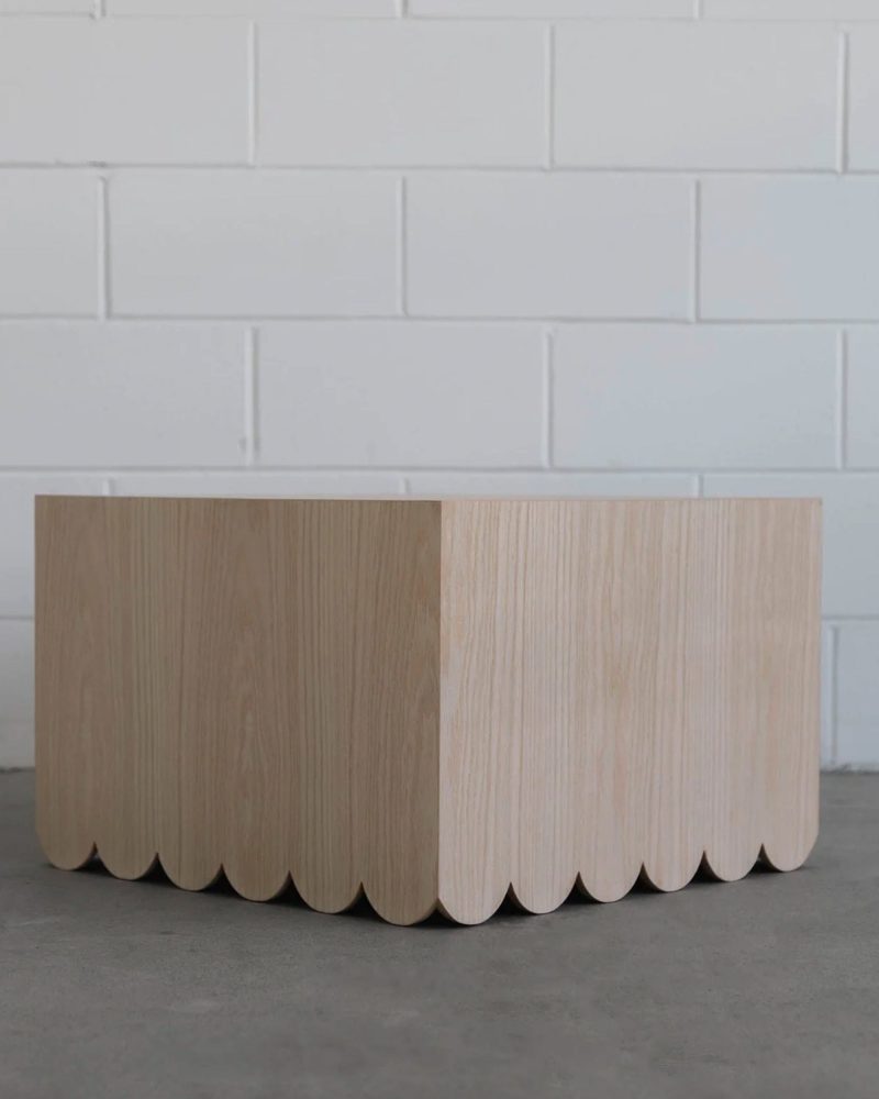 FANTASMAOAKCOFFEETABLE 1