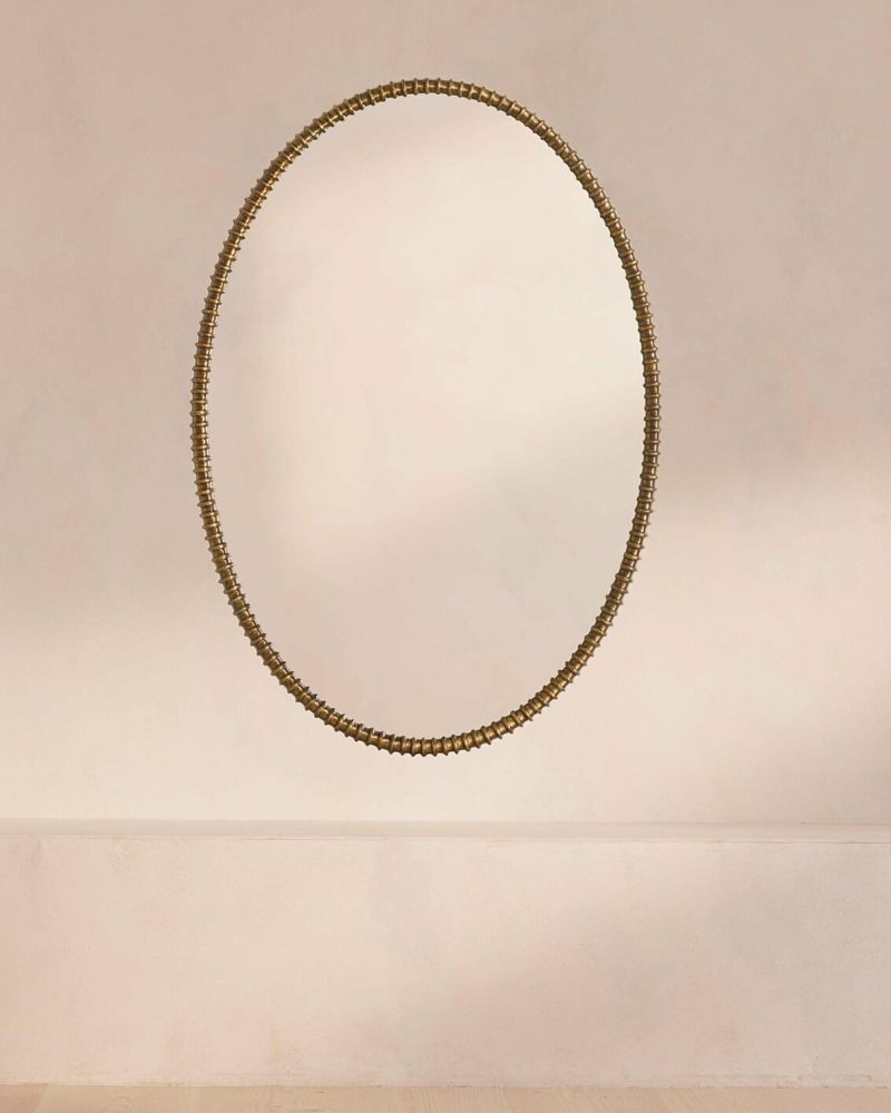 NelOvalMirror