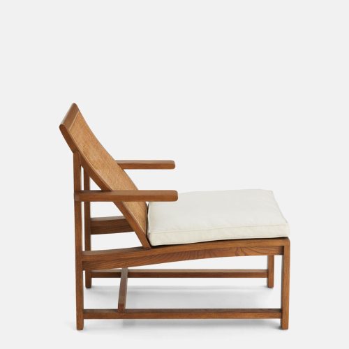 Nia Cain Chair 1