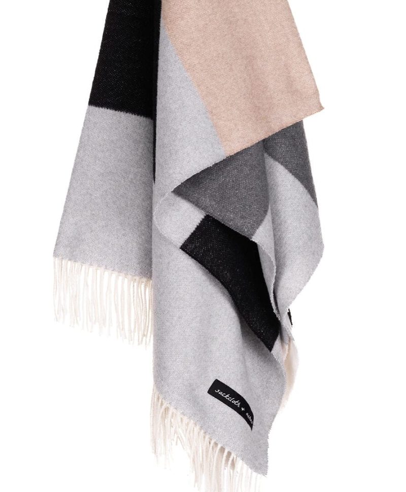 product Contrast Rhythm2 blanket hanging