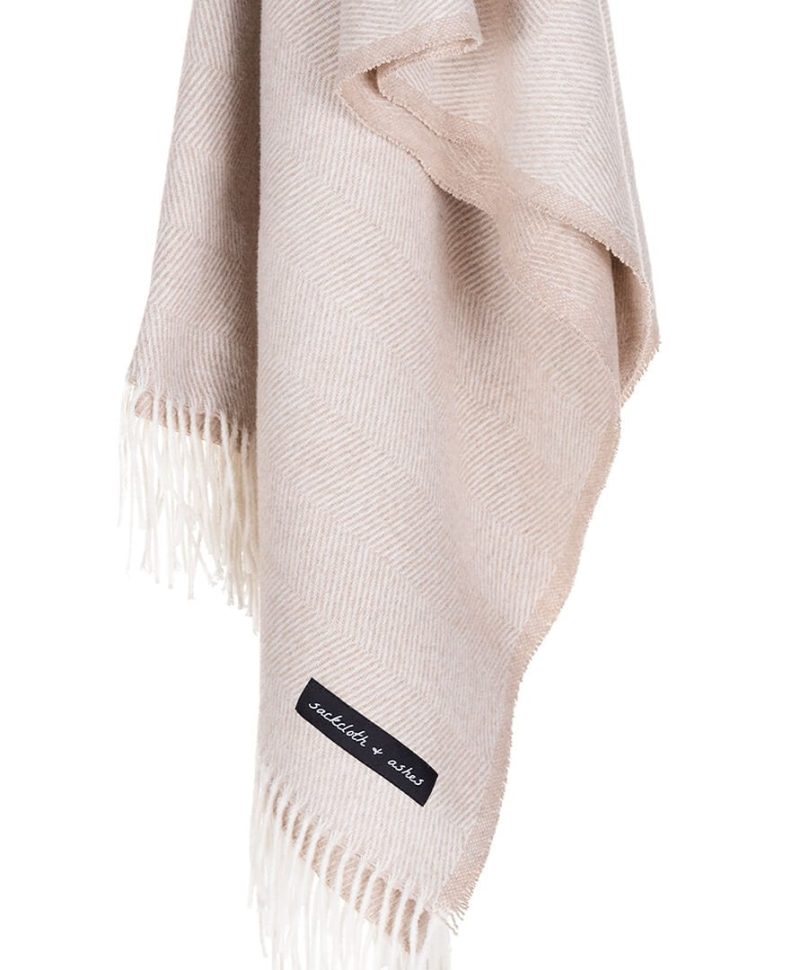 product Herringbone Sand2 blanket hanging