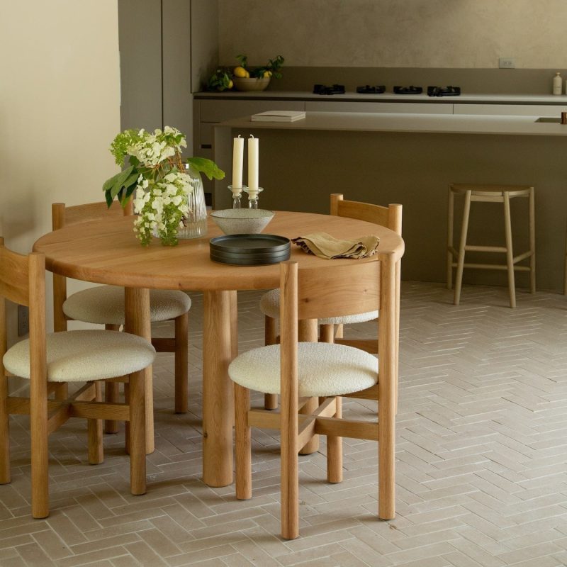 white oak round dining table